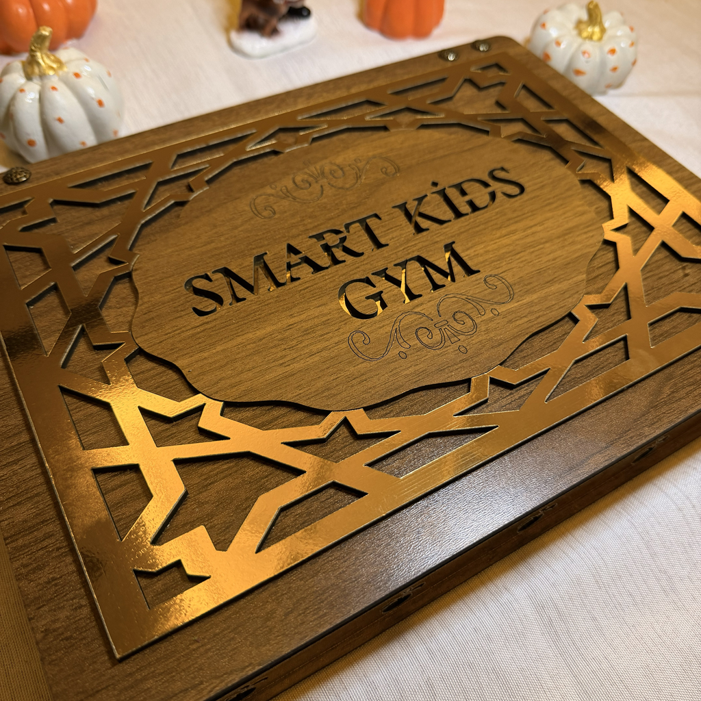 İsme Özel Ahşap Kutuda Karışık Kayısım Lokum & Atıştırmalık